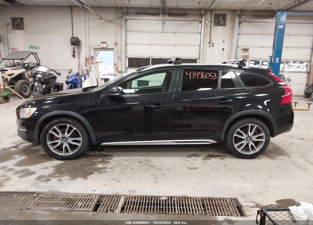 2016 VOLVO V60 CROSS COUNTRY VIN: YV4612HK8G1003433
