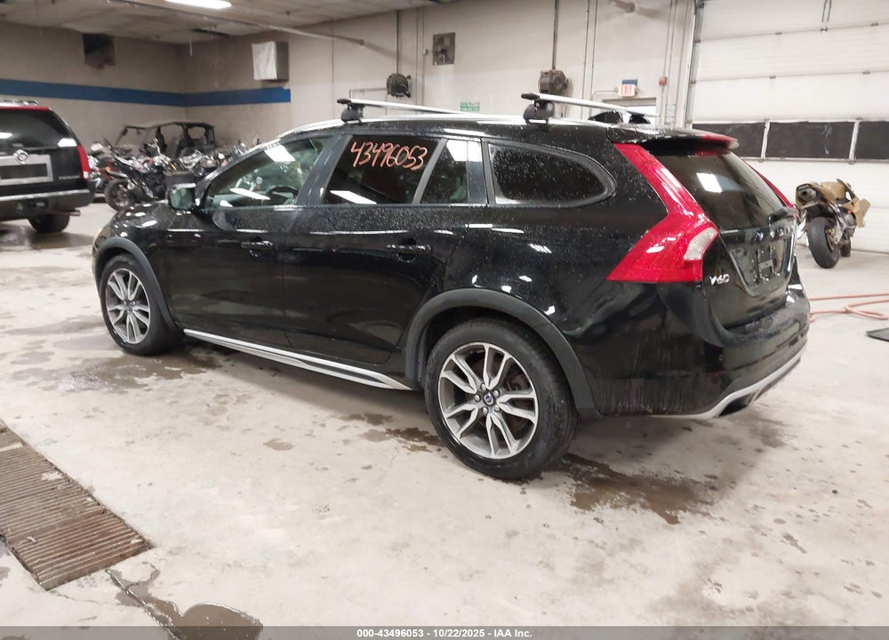 2016 VOLVO V60 CROSS COUNTRY VIN: YV4612HK8G1003433