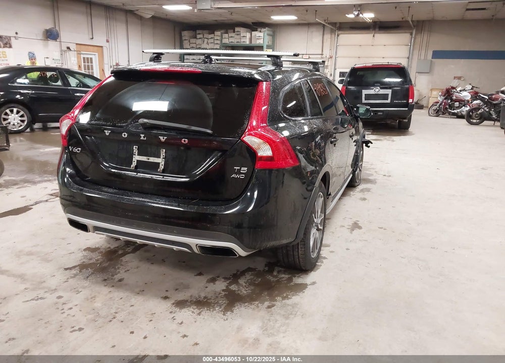 2016 VOLVO V60 CROSS COUNTRY VIN: YV4612HK8G1003433