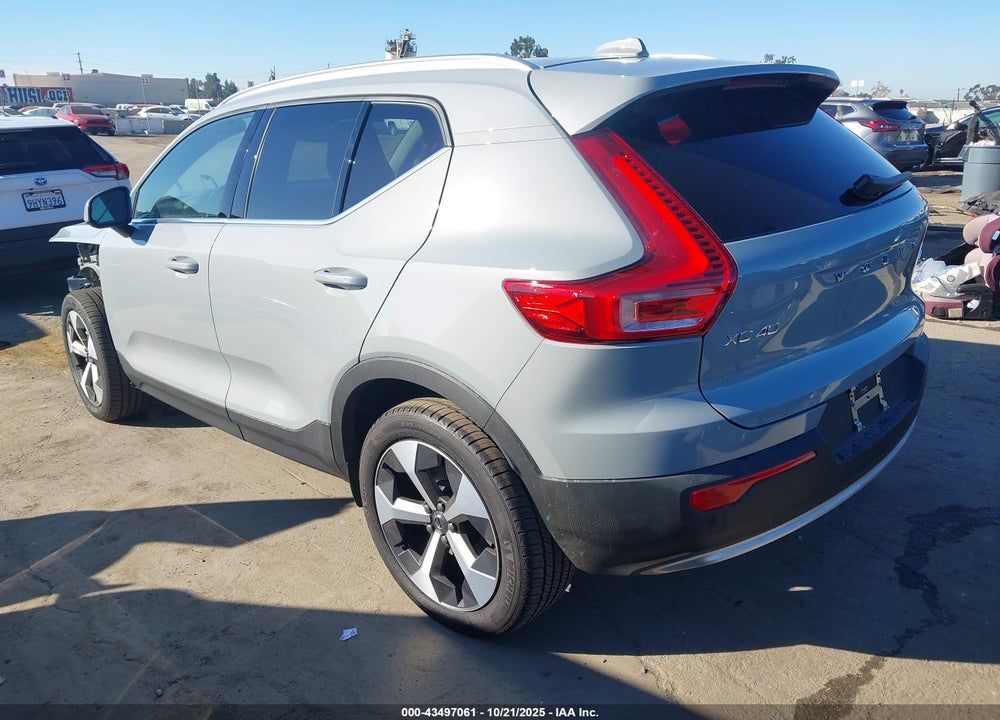 2025 VOLVO XC40 VIN: YV4L12UJXS2598076