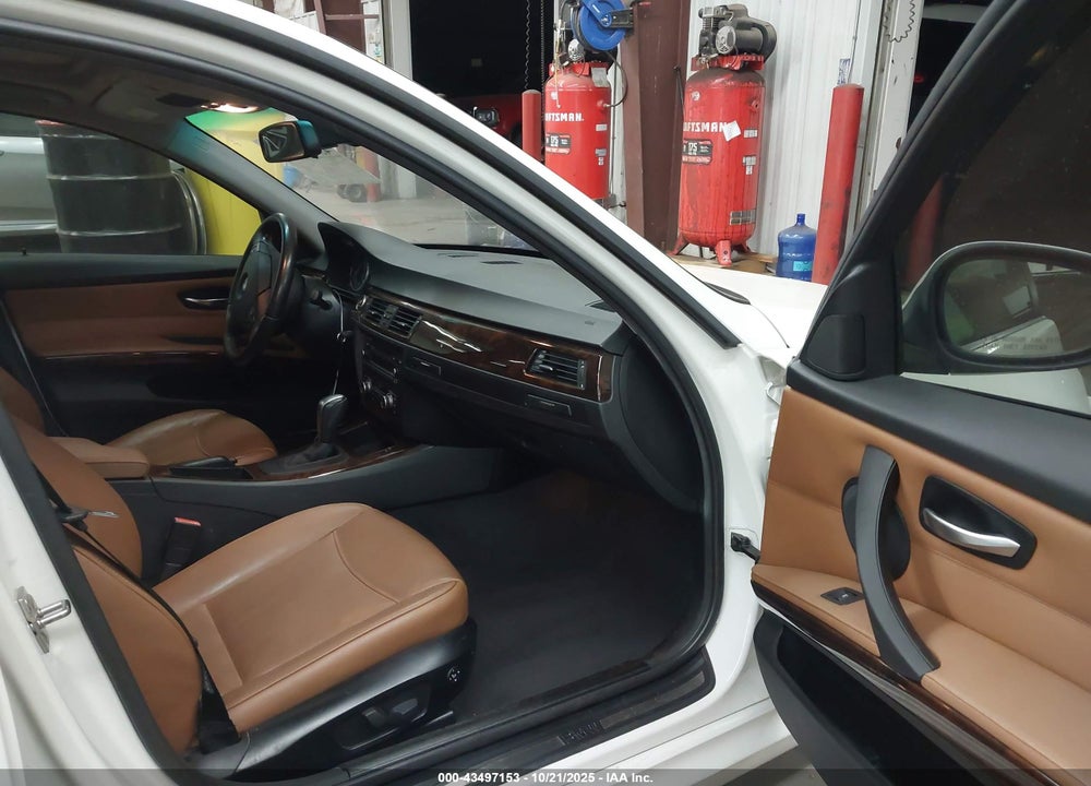 2011 BMW 328I VIN: WBAPH5G54BNM76843