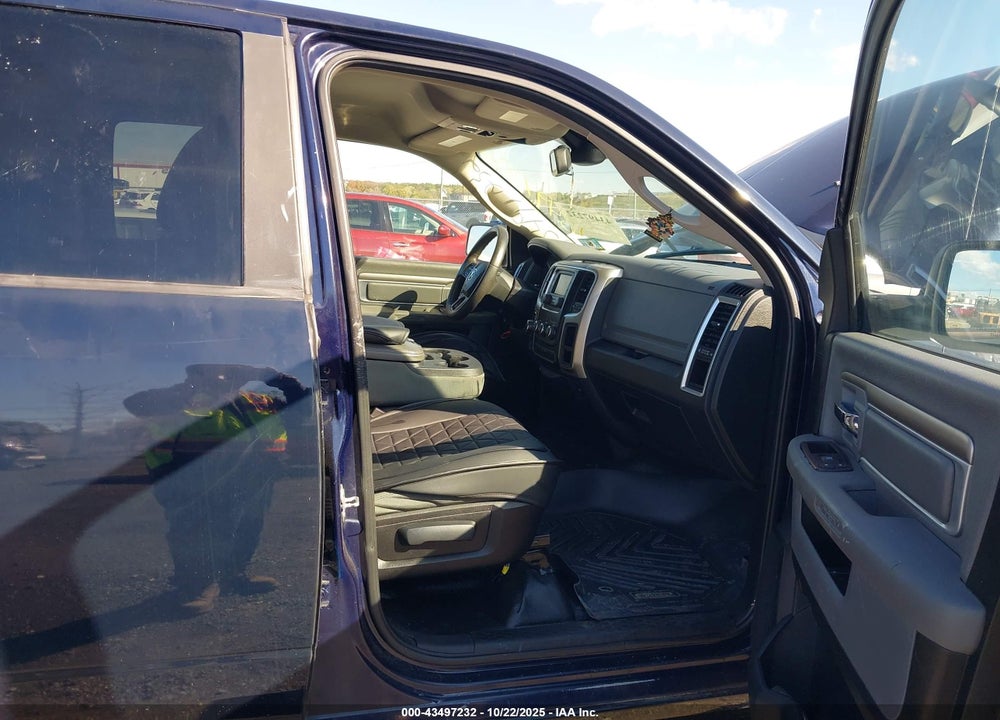2015 RAM 1500 VIN: 1C6RR7GT2FS543277