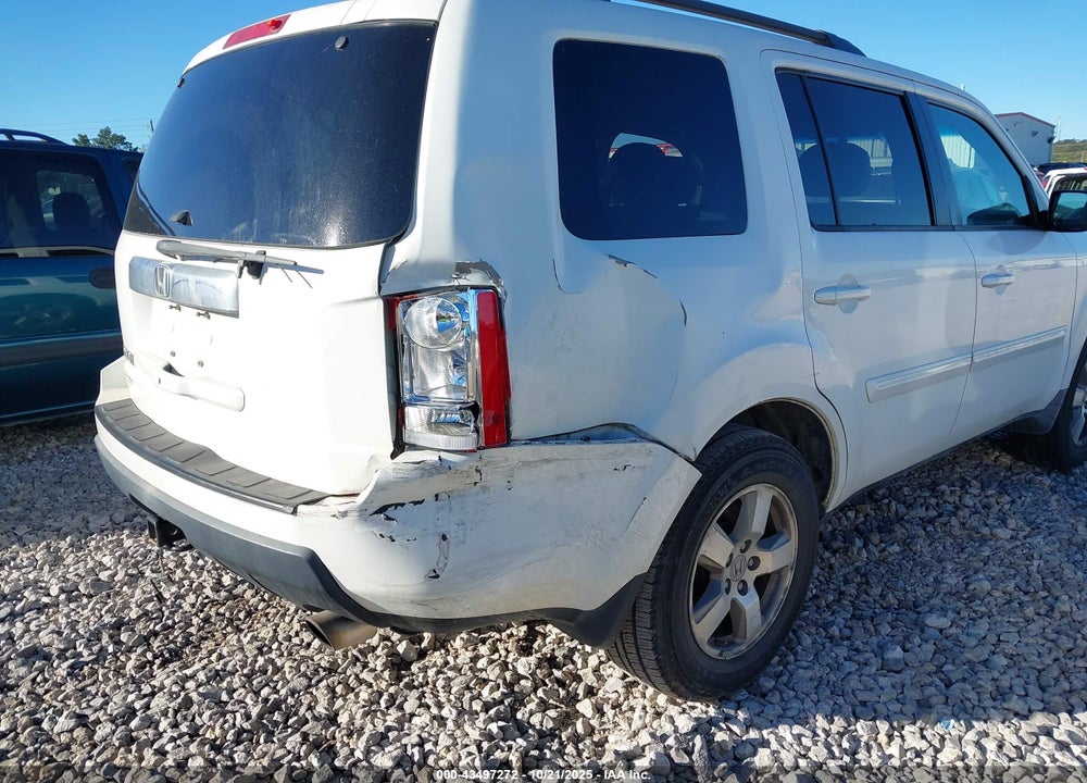 2011 HONDA PILOT EX VIN: 5FNYF3H46BB003497