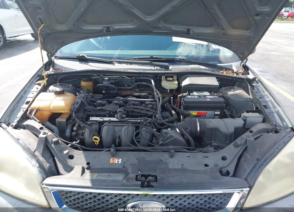 2005 FORD FOCUS ZX4 VIN: 1FAFP34N85W142751