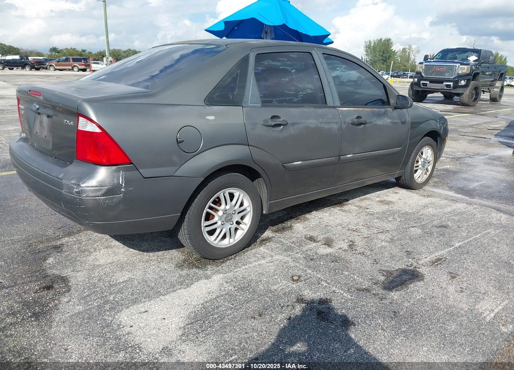 2005 FORD FOCUS ZX4 VIN: 1FAFP34N85W142751