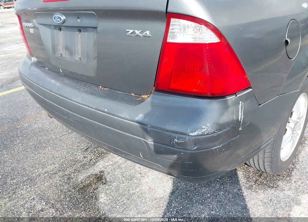 2005 FORD FOCUS ZX4 VIN: 1FAFP34N85W142751
