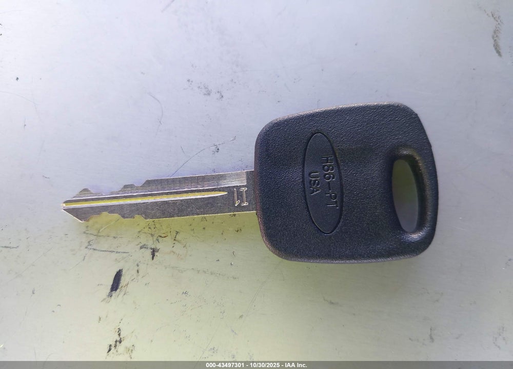 2005 FORD FOCUS ZX4 VIN: 1FAFP34N85W142751