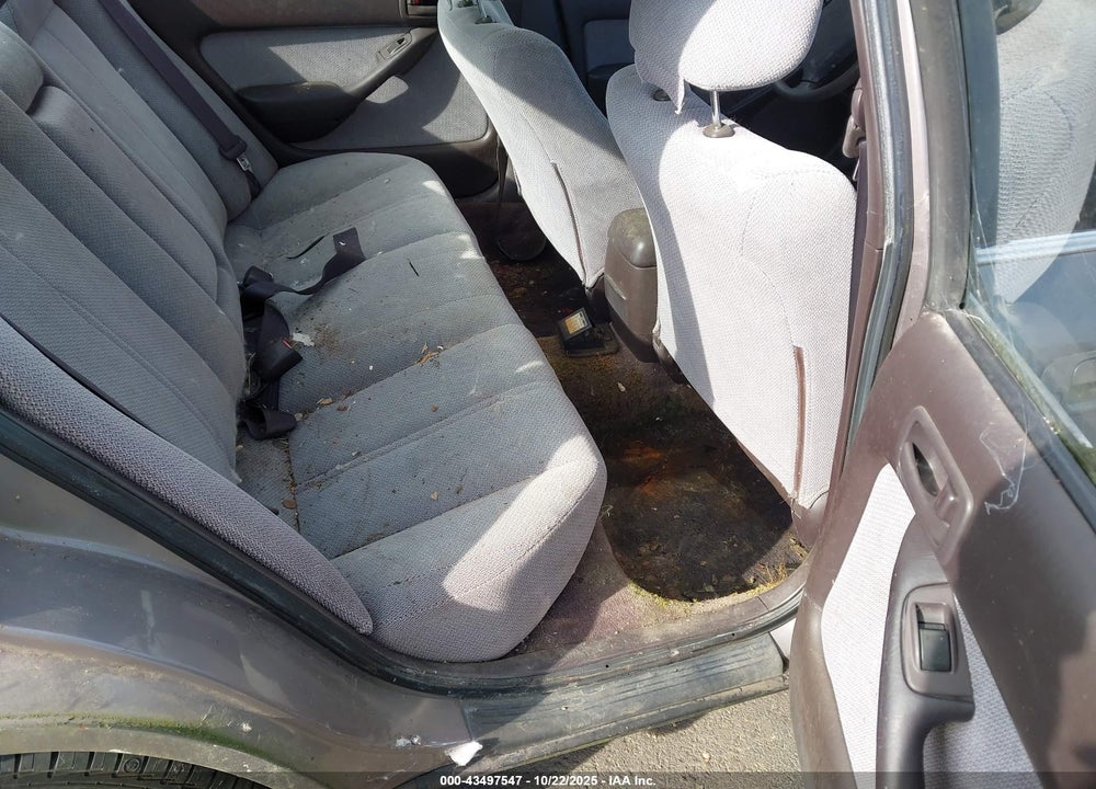 1994 TOYOTA CAMRY LE VIN: JT2SK12EXR0263202