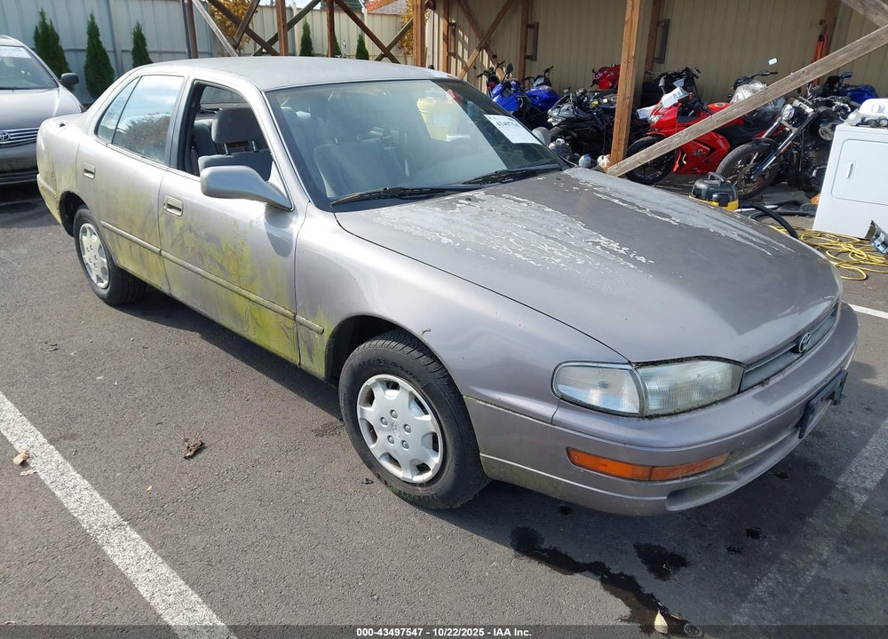 1994 TOYOTA CAMRY LE VIN: JT2SK12EXR0263202