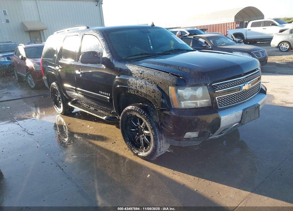 2008 CHEVROLET TAHOE LT VIN: 1GNFK13008R229735