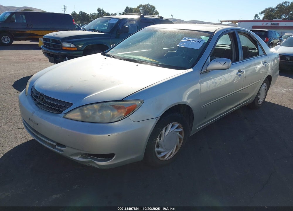 2002 TOYOTA CAMRY LE VIN: JTDBE32K820112980
