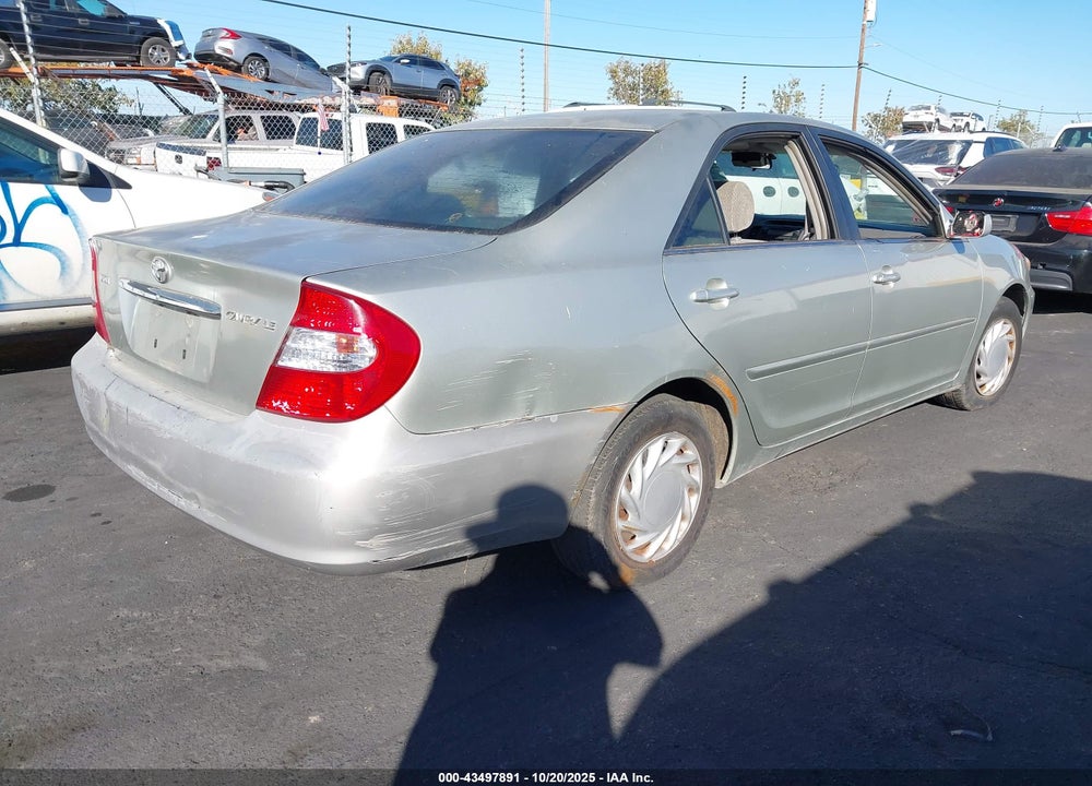 2002 TOYOTA CAMRY LE VIN: JTDBE32K820112980