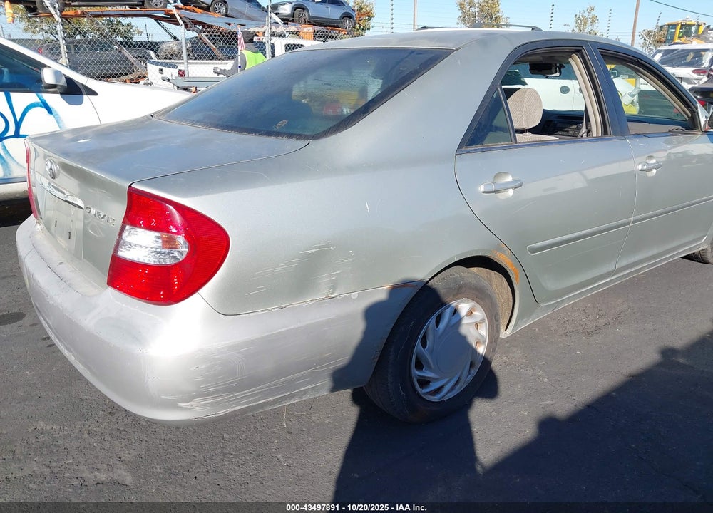 2002 TOYOTA CAMRY LE VIN: JTDBE32K820112980