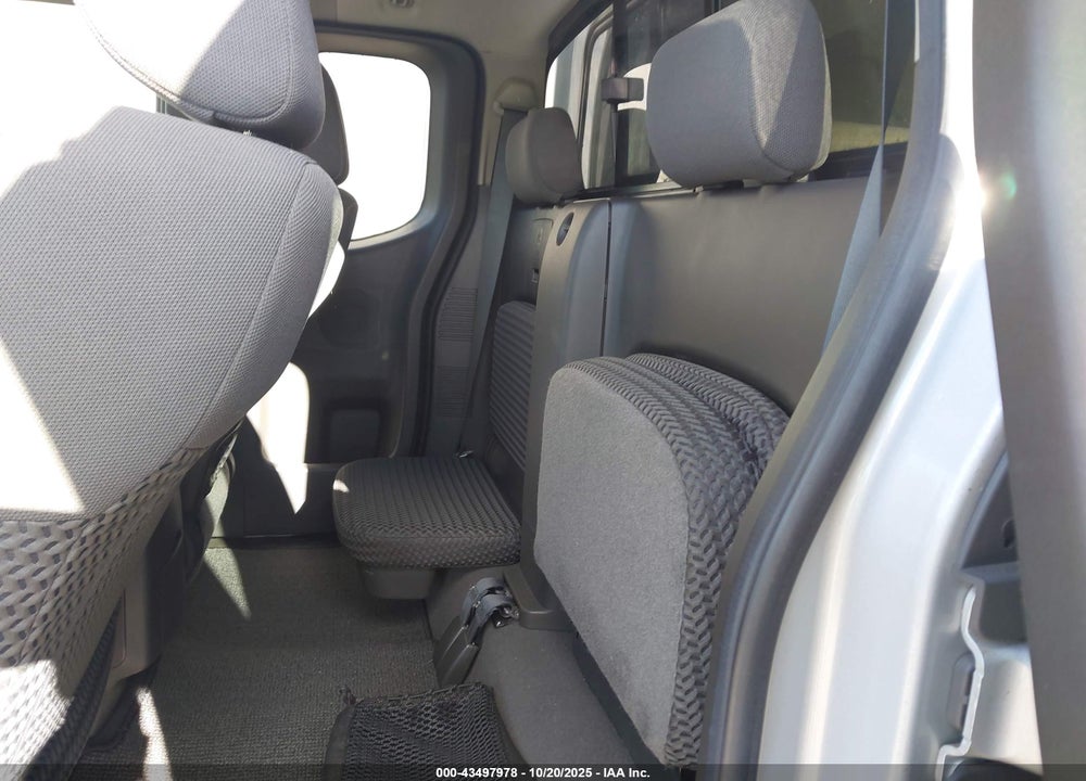 2008 NISSAN FRONTIER SE VIN: 1N6AD06W18C450722