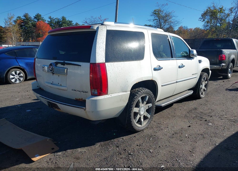 2008 CADILLAC ESCALADE STANDARD VIN: 1GYFK63878R131209