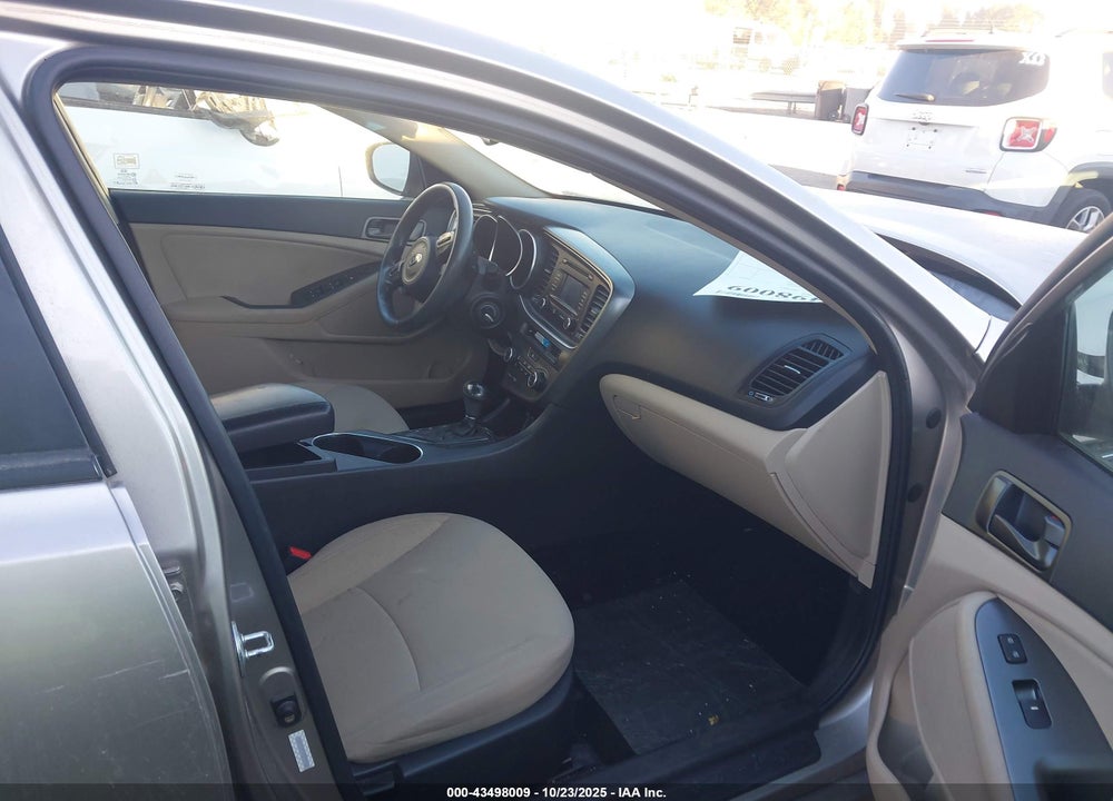 2015 KIA OPTIMA LX VIN: KNAGM4A79F5553986