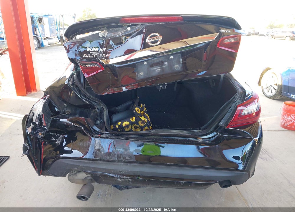 2017 NISSAN ALTIMA VIN: 1N4AL3APXHC294998