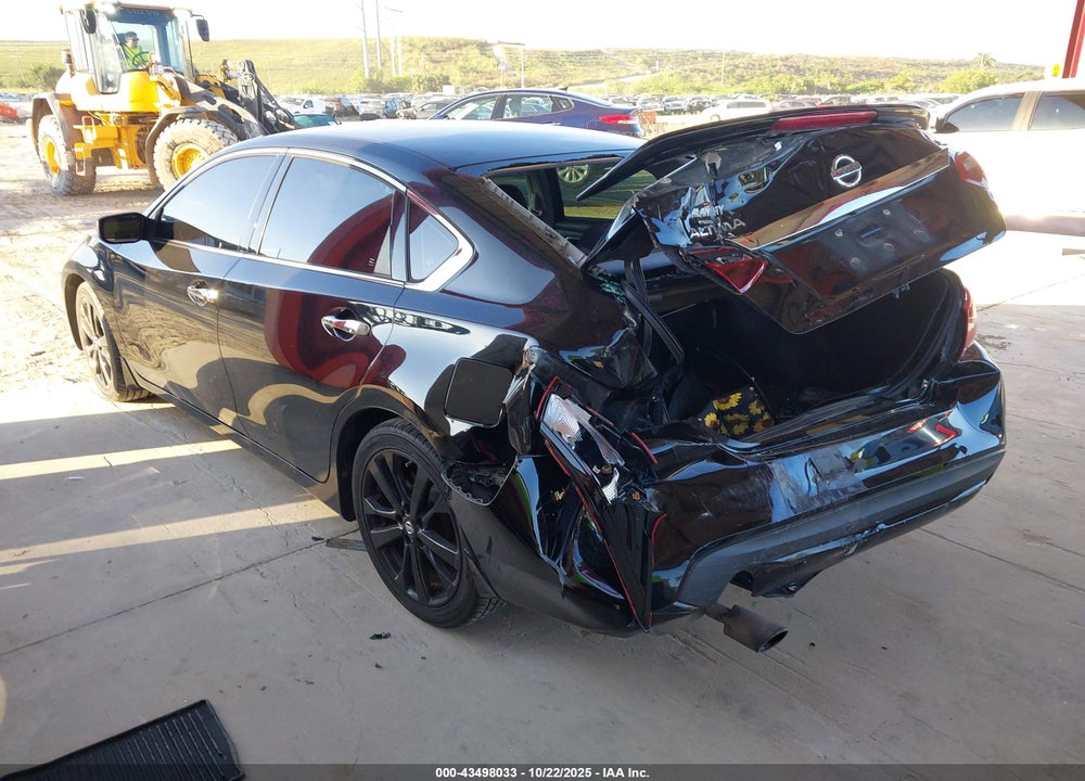 2017 NISSAN ALTIMA VIN: 1N4AL3APXHC294998
