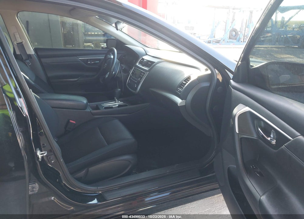 2017 NISSAN ALTIMA VIN: 1N4AL3APXHC294998