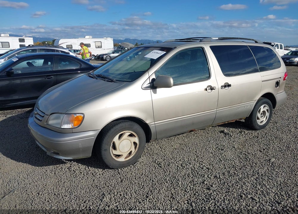 2001 TOYOTA SIENNA XLE VIN: 4T3ZF13C61U361232