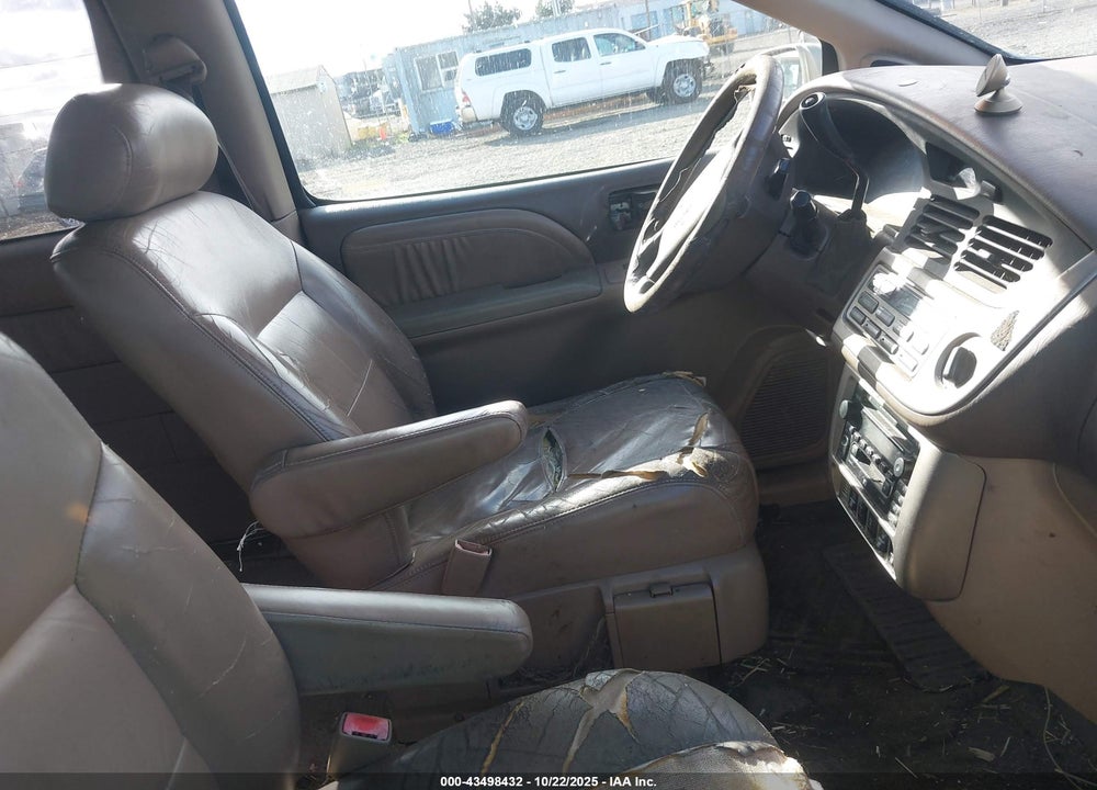 2001 TOYOTA SIENNA XLE VIN: 4T3ZF13C61U361232