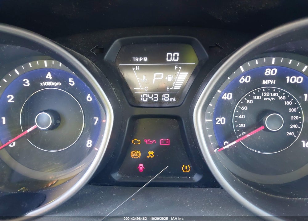 2016 HYUNDAI ELANTRA VIN: 5NPDH4AE0GH768148