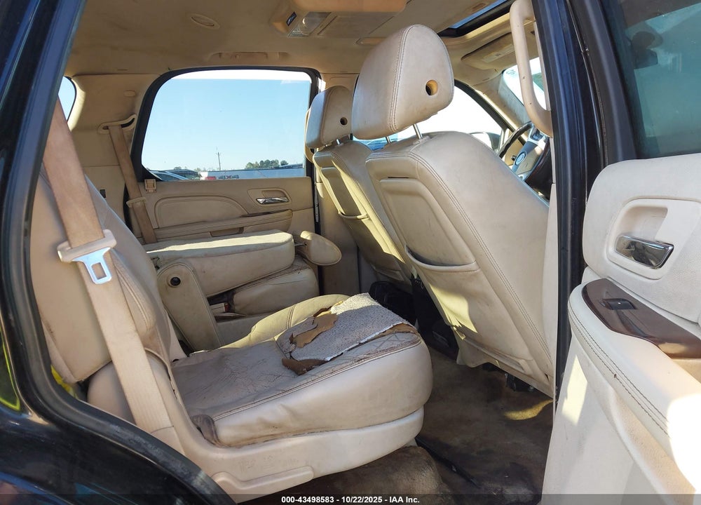 2008 CADILLAC ESCALADE VIN: 1GYFK63818R109299