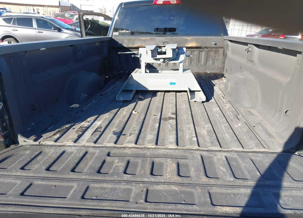 2015 GMC SIERRA 3500HD SLT VIN: 1GT423C89FF172757