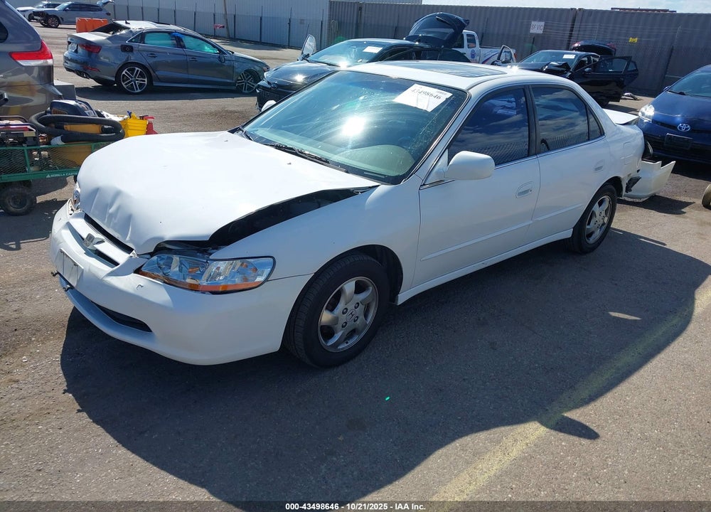 2000 HONDA ACCORD 2.3 EX VIN: 1HGCG6685YA084963