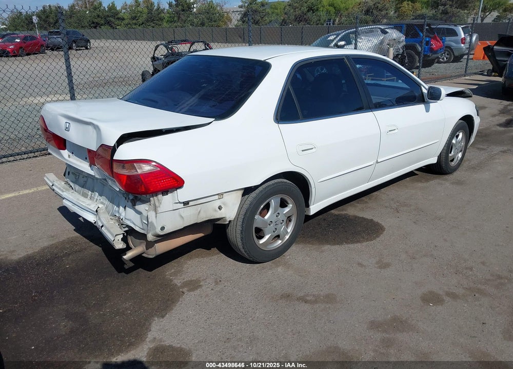 2000 HONDA ACCORD 2.3 EX VIN: 1HGCG6685YA084963