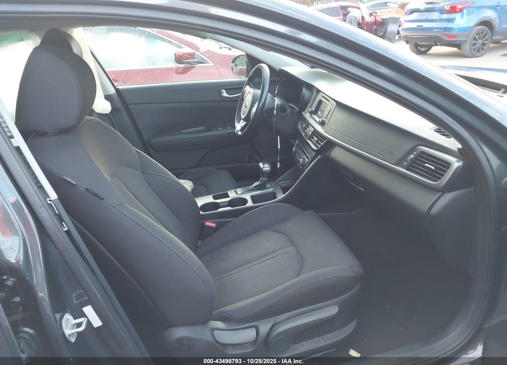 2016 KIA OPTIMA VIN: 5XXGT4L11GG034832
