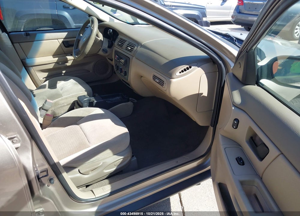 2006 FORD TAURUS SE VIN: 1FAFP53U66A110531