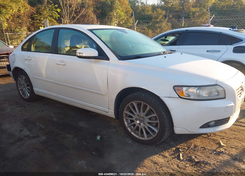 2009 VOLVO S40 2.4I VIN: YV1MS382X92456540