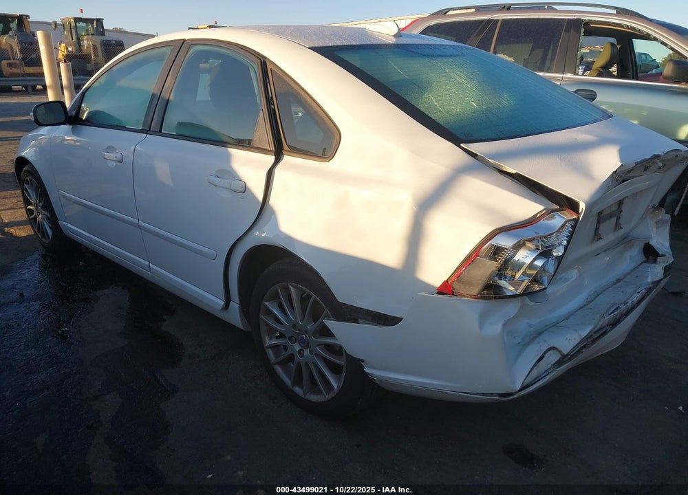 2009 VOLVO S40 2.4I VIN: YV1MS382X92456540