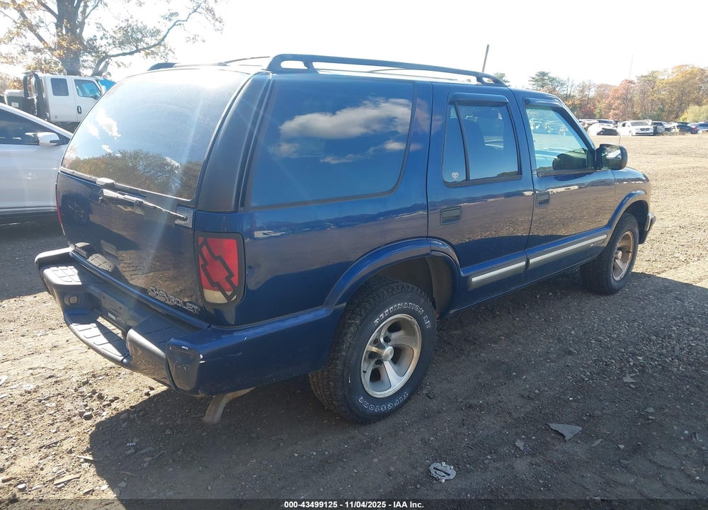 2000 CHEVROLET BLAZER LS VIN: 1GNCS13W4Y2333144