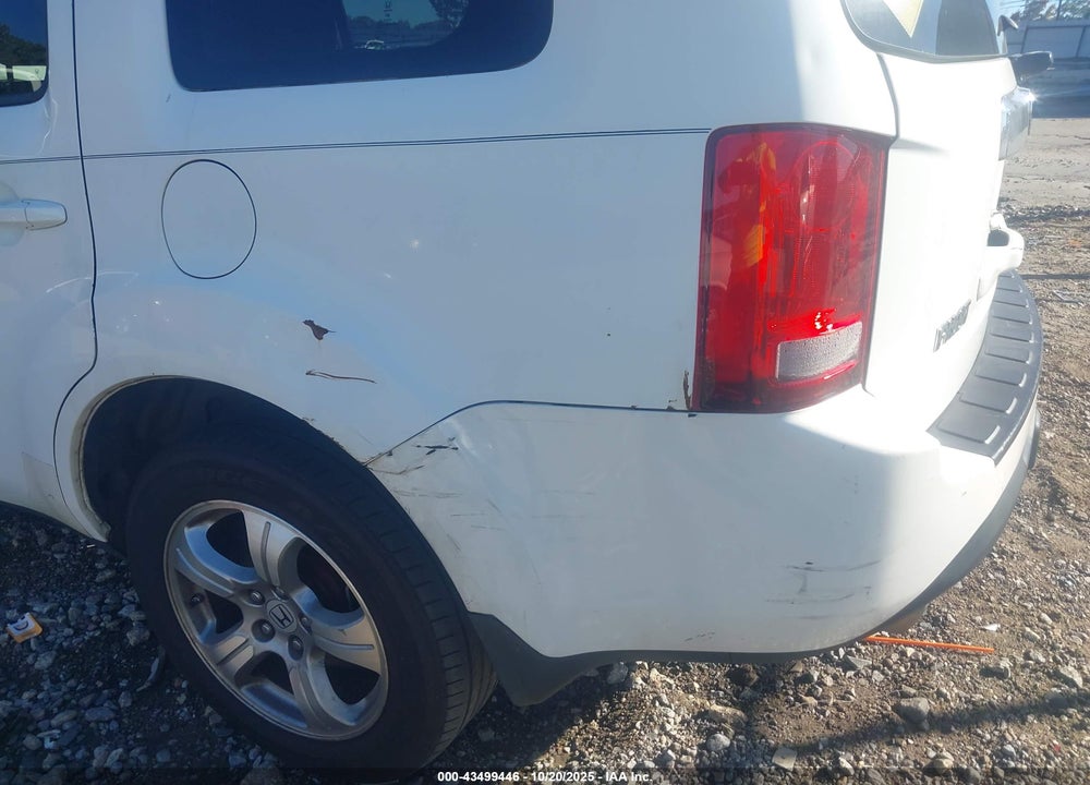 2012 HONDA PILOT VIN: 5FNYF3H77CB043146