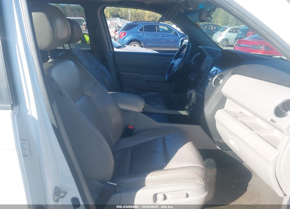 2012 HONDA PILOT VIN: 5FNYF3H77CB043146