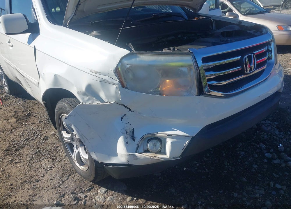 2012 HONDA PILOT VIN: 5FNYF3H77CB043146