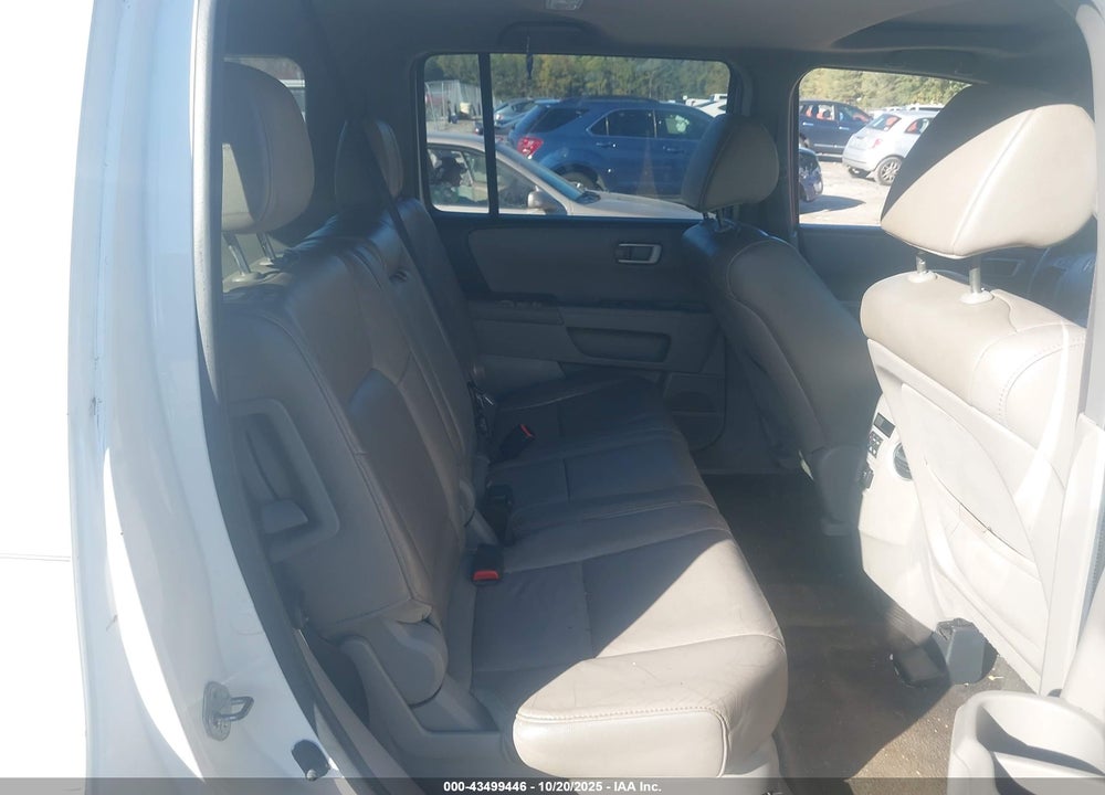 2012 HONDA PILOT VIN: 5FNYF3H77CB043146