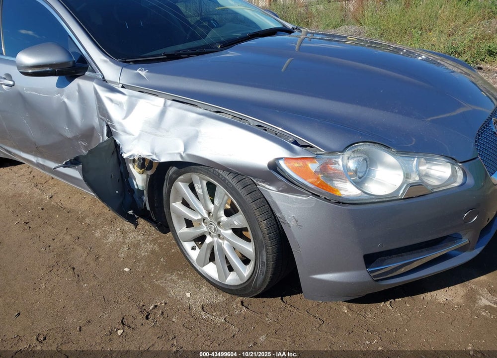 2010 JAGUAR XF PREMIUM VIN: SAJWA0GB6ALR61623