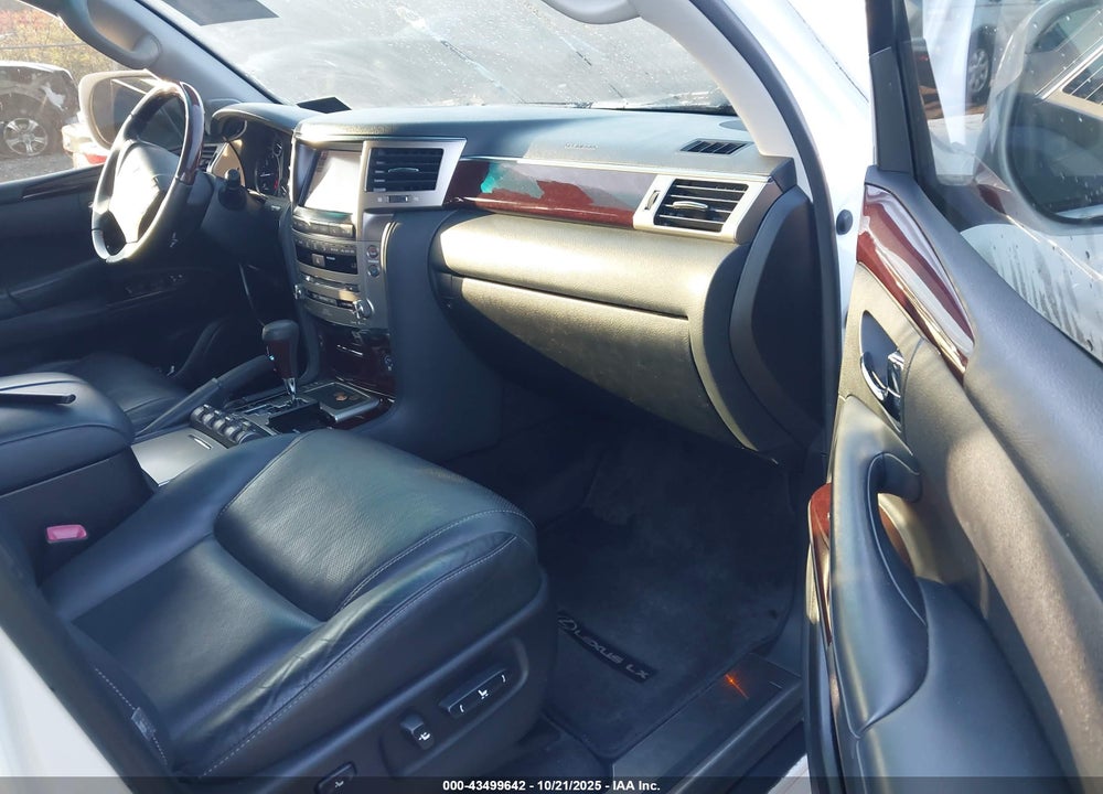 2014 LEXUS LX 570 VIN: JTJHY7AX2E4161513
