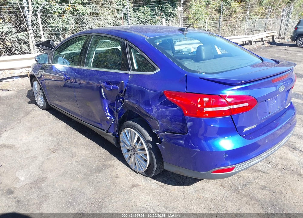 2015 FORD FOCUS TITANIUM VIN: 1FADP3J24FL228210