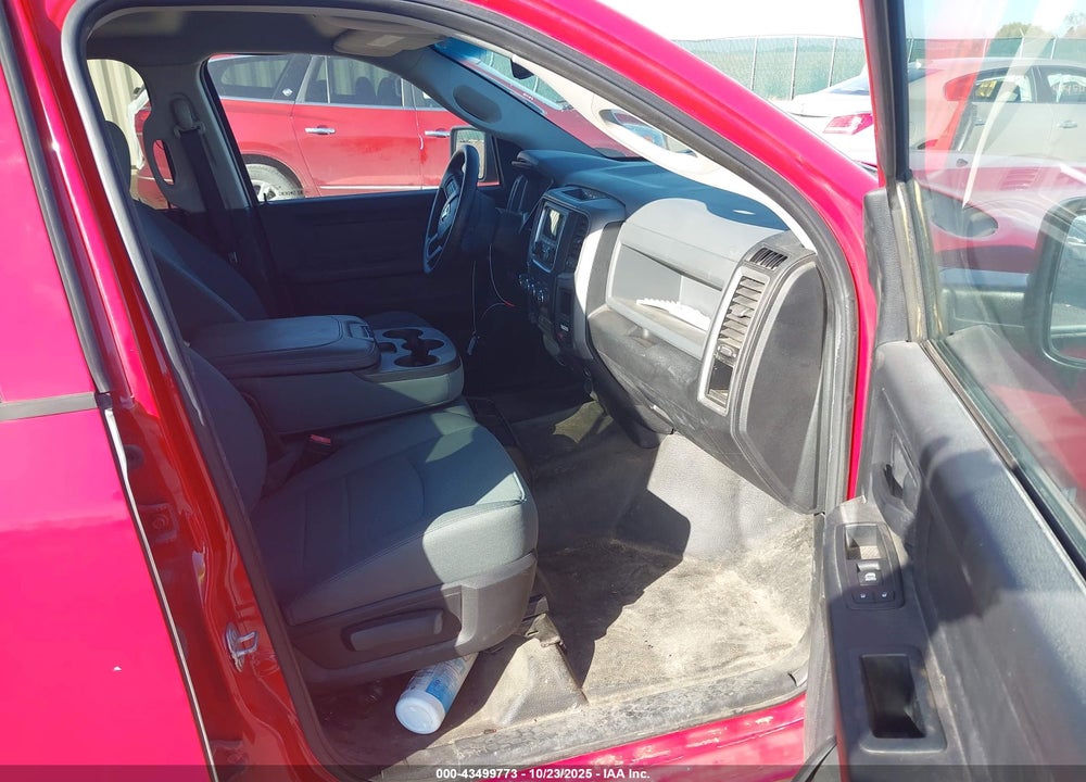 2017 RAM 1500 VIN: 3C6RR7KTXHG605302