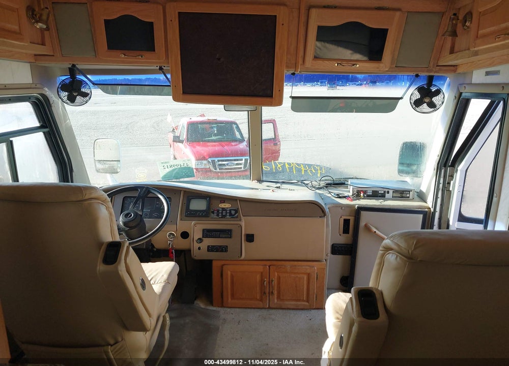 1999 FREIGHTLINER CHASSIS X LINE MOTOR HOME VIN: 4UZ6XFBC7XCB63347
