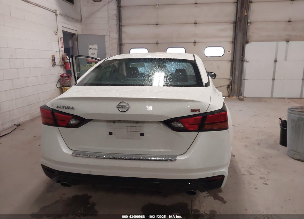 2023 NISSAN ALTIMA SR FWD VIN: 1N4BL4CV1PN387997