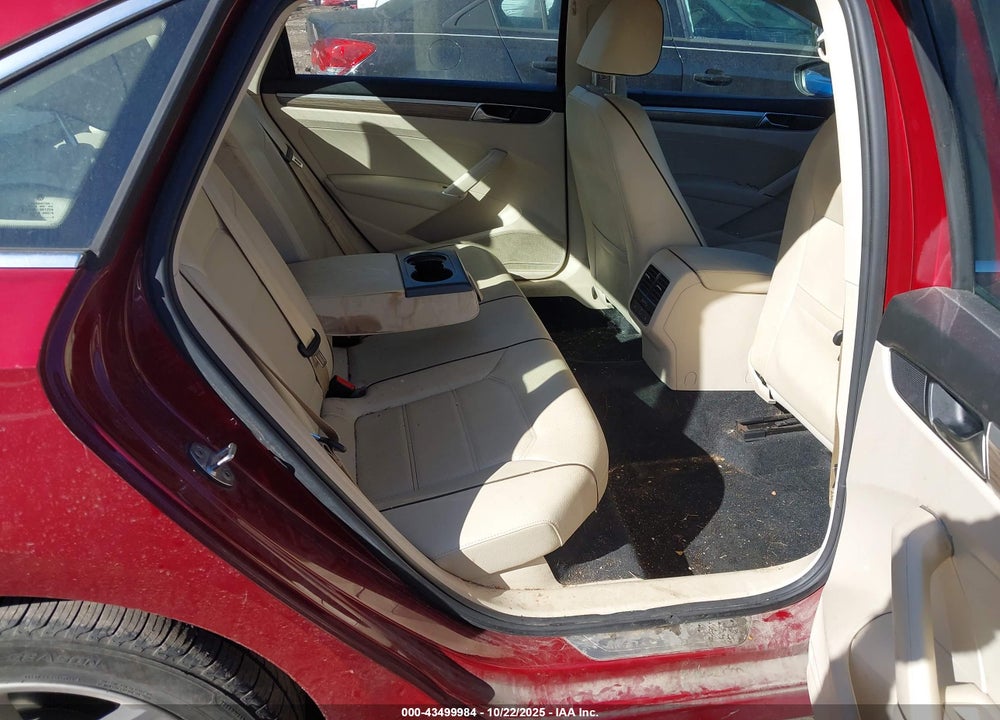 2018 VOLKSWAGEN PASSAT 2.0T SE VIN: 1VWBA7A37JC035042