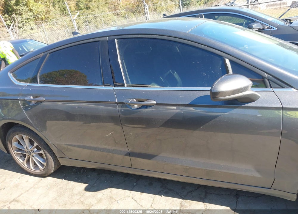 2019 FORD FUSION VIN: 3FA6P0H75KR142201