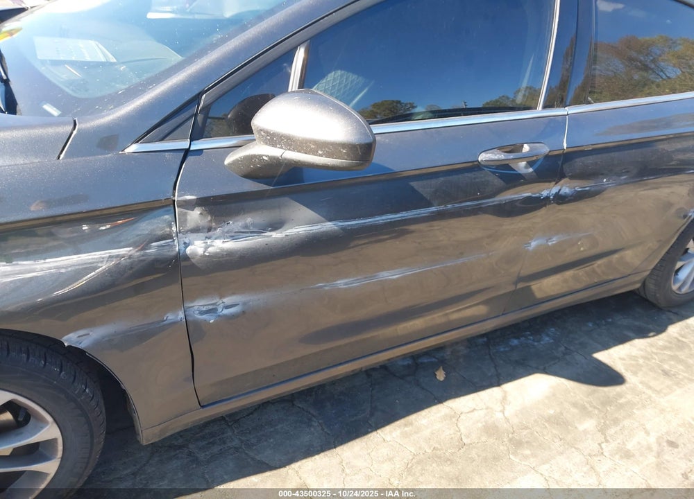 2019 FORD FUSION VIN: 3FA6P0H75KR142201