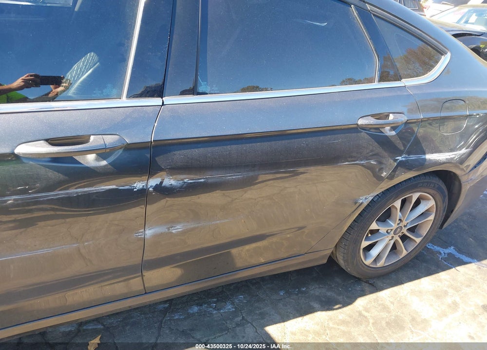 2019 FORD FUSION VIN: 3FA6P0H75KR142201