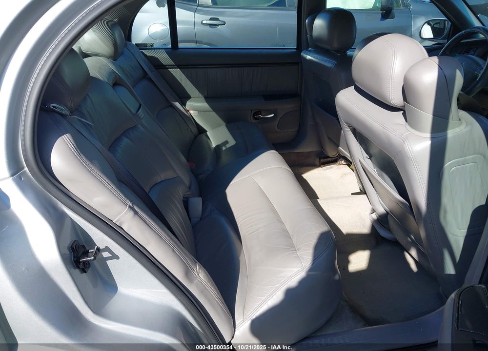 2001 BUICK PARK AVENUE ULTRA VIN: 1G4CU541414172362